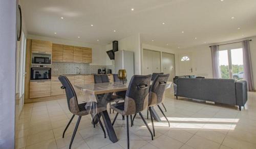 Puits-et-Nuisement House | Le paradis de l'orient