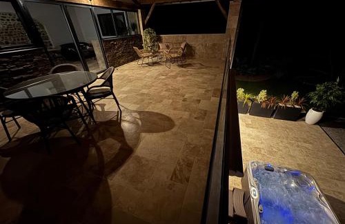 Villeneuve-Lecussan House | Le petit Bascans jacuzzi piscine salle de sport