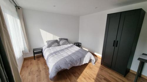 Avesnes-sur-Helpe Apartment | Le petit Château Avesnois - Studio en rez-de-chaussée