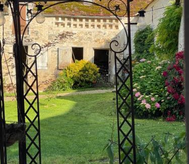 Etrechy Bed & Breakfast | Le petit jardin du Coudray