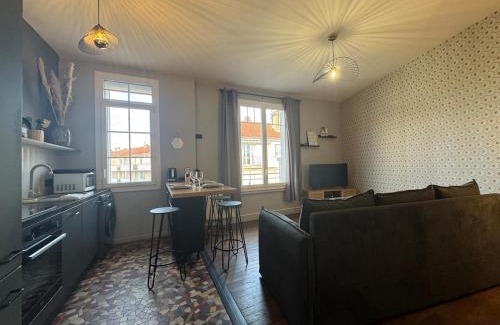 Quartier de France Apartment | Le petit Lyautey - Retro-chic atmosphere