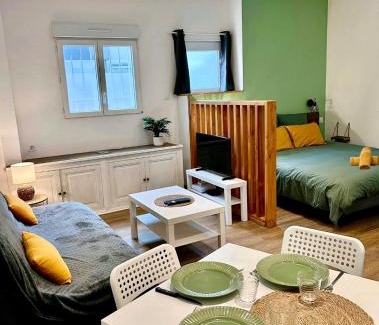 La Roche-Chalais Apartment | Le Petit Rochalais - Cosy & Central - Parking et Wifi gratuit - Lit BB - Offre Speciale