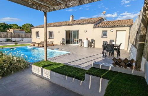 Ornaisons Villa | Le point BE - Magnifique villa avec piscine chauffée - de mai à septembre - pour 6 personnes