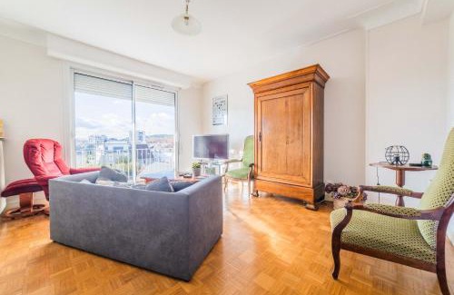 Brive-la-Gaillarde Apartment | Le Refuge de l'Écrivain - 2 Chambres
