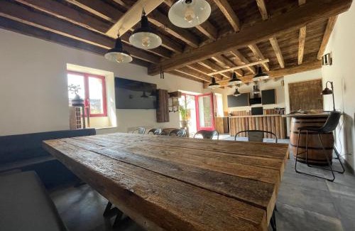 Broue Bed & Breakfast | LE RELAIS DES CALECHES - La Jungle Room