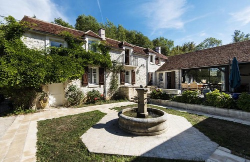 Ouanne House | Le Riad Bourguignon