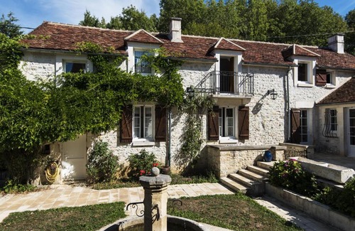 Ouanne House | Le Riad Bourguignon