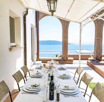 Pulciano Villa | Le Selve Lake View Villas