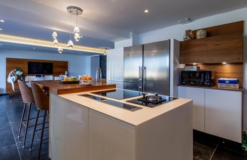 Brison-Saint-Innocent House | LE ST-INN - BRISON SAINT INNOCENT