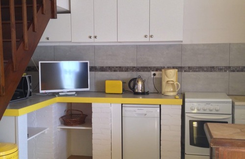 La Bohalle House | Le Tournesol - restored country barn with heated pool in the Loire Valley