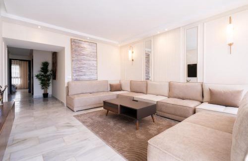 Bourgogne Apartment | Le yacht palace beachfront residence 2 BR 2 BA