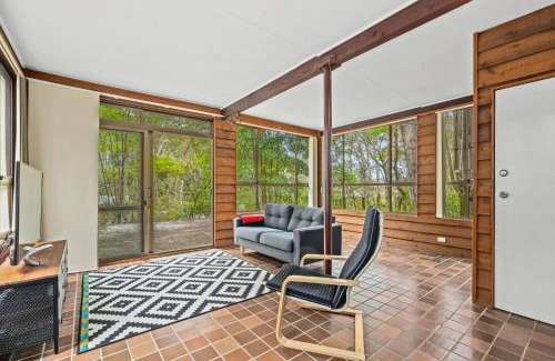Macmasters Beach House | Leafy Family House Close to Beach and Surf Club