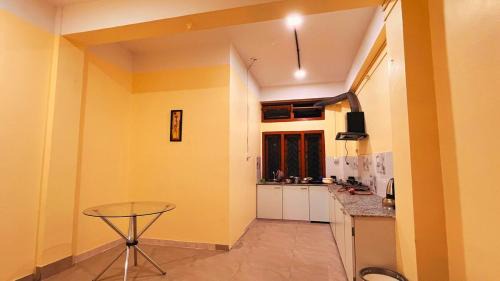 Sualkuchi Apartment | Leafyinn-Premium Studio Room