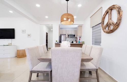 Isla Verde House | Legacy House-Walk to Beach/3BR/2BA