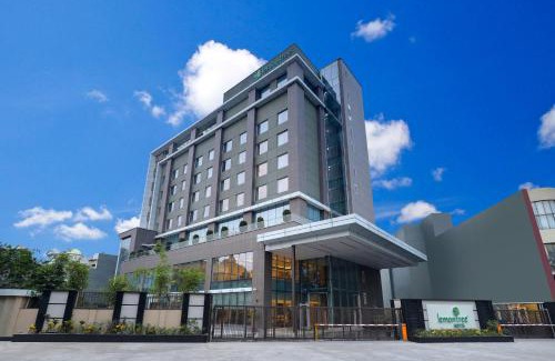 Jhansi Hotel | Lemon Tree Hotel, Jhansi