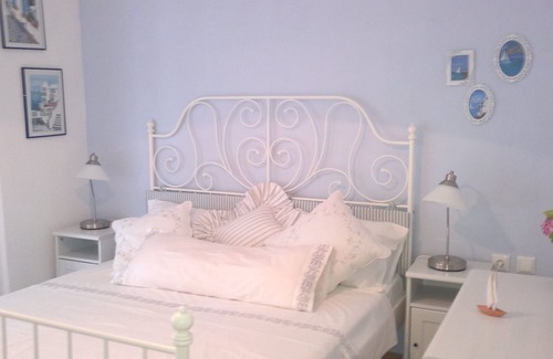 Parga Apartment | 'Lemonelia' 1 min from a sandy beach. Amazing Ionian view. Loutsa beach