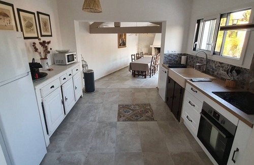 Saumane-de-Vaucluse House | "Les bergeries de Saumane", large air-conditioned gite, shared heated pool.