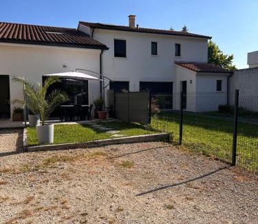 Coulounieix-Chamiers Apartment | Les berges de l’Isle