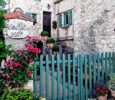 Esclauzels Apartment | Les Charmes du Lac