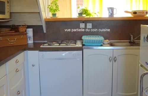 Plestin-les-Greves House | "LES COURLIS: comfortable family home, sea view, garden, beach250m away