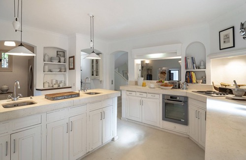 Tourrettes-sur-Loup Villa | Les Courmettes - on the quiet hills