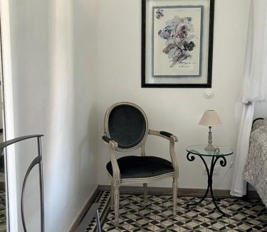 Saint-Florent-sur-Auzonnet House | Les Dames de Saint Florent