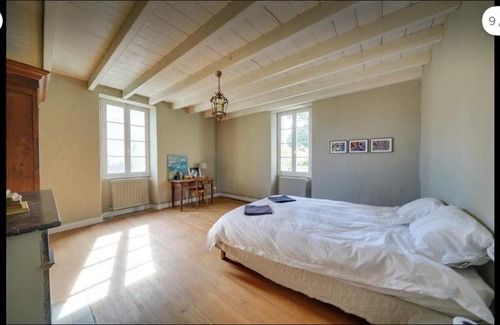 Doulezon House | Les deux magnolias