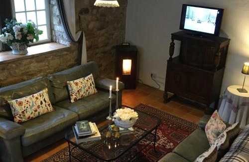 Caylus House | Les Gîtes Pérard