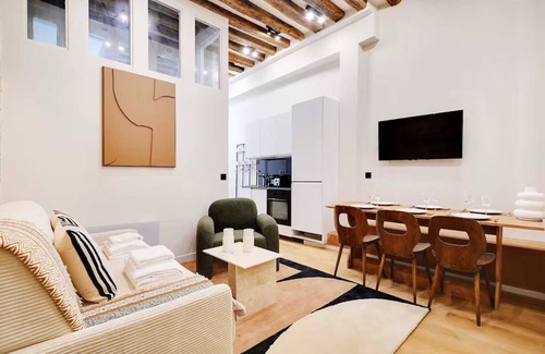 Strasbourg -Saint-Denis Apartment | Les Halles - Grands Boulevards Stylish 2BR - 6P