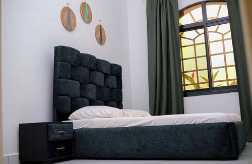 Yaounde Bed & Breakfast | Les Jardins de René - Renée