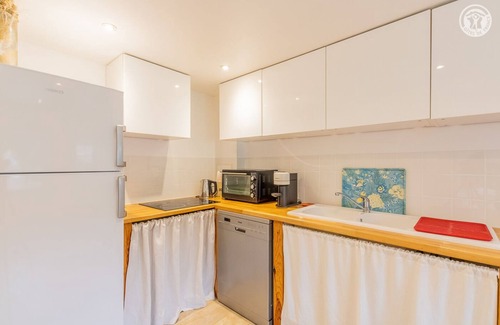 La Roche-Vineuse House | les Noyerets - LA Roche Vineuse