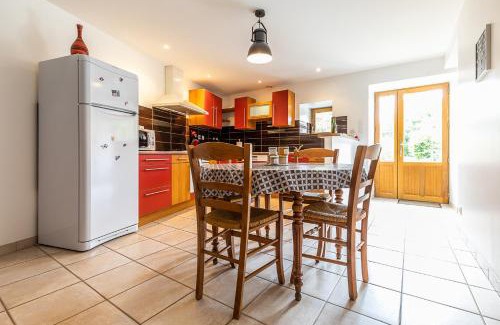 Sougeal House | Les prairies du Mont - Le gite de La Chapelle