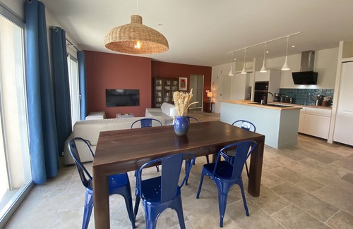 Lioux House | Les Terrasses de Lioux*-Au coeur du Luberon-Piscine chauffée-Calme & confort