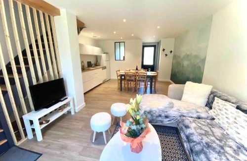 Saint-Mamet Ski Chalet | Les trois chalets - jardin terrasse 7 personnes - Saint Mamet Luchon