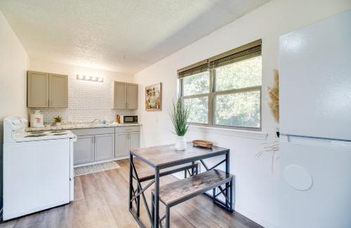 Sallisaw House | Less Than 1 Mi to Cherokee Casino Sallisaw! Home Near I-40