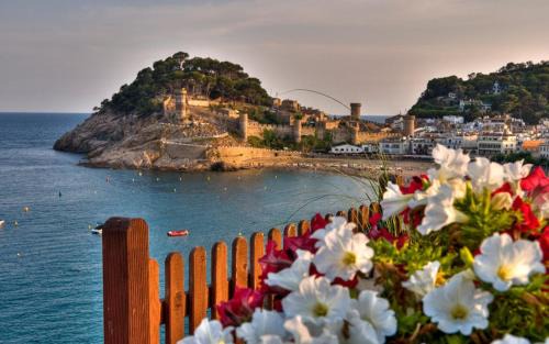 Tossa de Mar Apartment | Lets Holidays Tossa de Mar Ancora