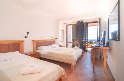 Sveti Stefan Bed & Breakfast | Levantin Inn 1-3 Room N9