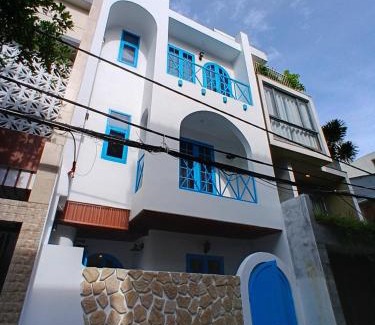 Son Tra Villa | LG Santori Villa My Khe Beach