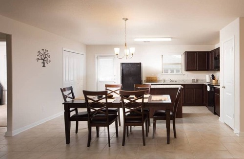 Southside House | Liberty House 4BR/2 Bath Lackland