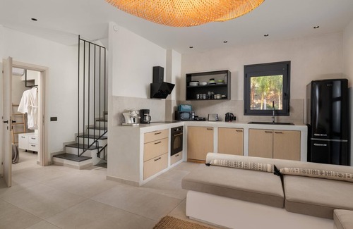 Prassonissi Villa | Lido Blue VIlla with jacuzzi and pool