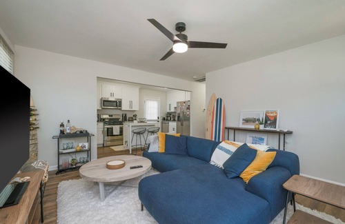 Bayview House | Light and bright beach house, one block from the bay!