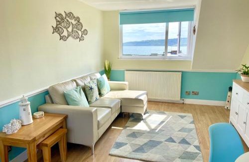 Scarborough Apartment | Lighthouse View, one min from harbour & beach