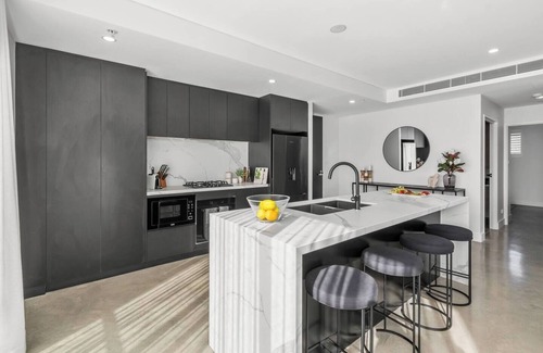 Wollongong CBD Apartment | Lightview Escape Amazing Vistas by North Beach