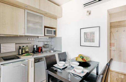 Stare Mesto Apartment | LIL Apartment with Tyn Cathedral View, Parking & A/C