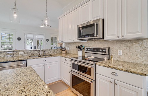 Cinnamon Shore Cottage | Lil' JoE Cottage 180 BE