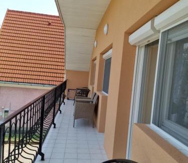 Siofok-Szabadifurdo Apartment | Lilian apartmanház