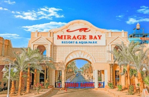 Village Road Hotel | Lillyland Mirage Bay & Aqua Park Hotel