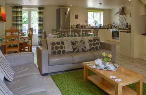 Nassington House | Lily Pad 7 - Uk43916