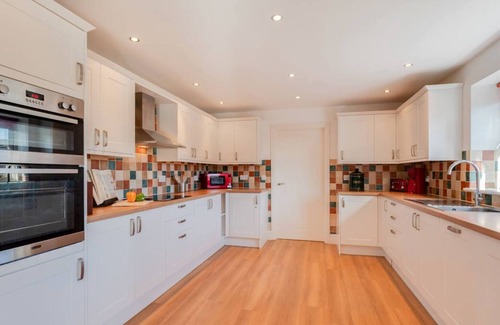 Nettlestead House | Lime Trees in the beautiful Maidstone