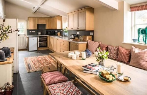 Oare Cottage | LIMECOMBE, pet friendly, luxury holiday cottage in Simonsbath